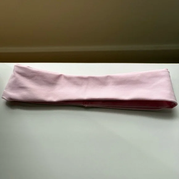 RARE Lululemon Women’s Luxtreme Training Headband Strawberry Milkshake - Picture 4 of 7